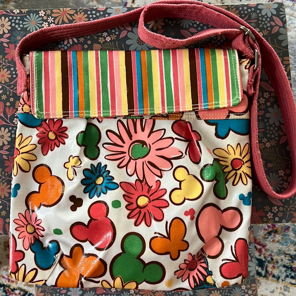 Disney Parks shoulder/crossbody floral Mickey ear bag 🌸🌸
